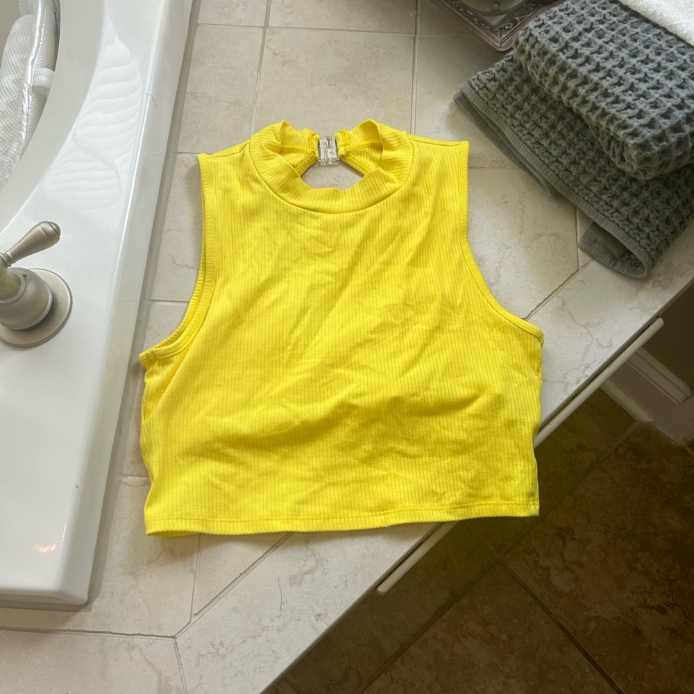 TIGER FRIDAY DANCE WEAR AUTHENTIC CROP IN LEMON 💛🍋 size: Adult Large